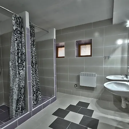 Hotel Penzion Rejviz 3*