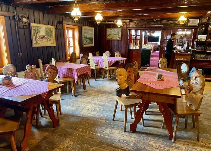 Hotel Penzion Rejviz 3*